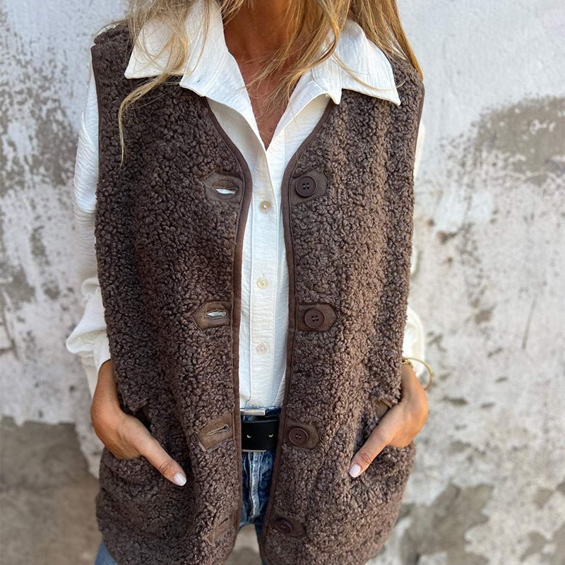 Mika | Timeless Buttoned Cardigan